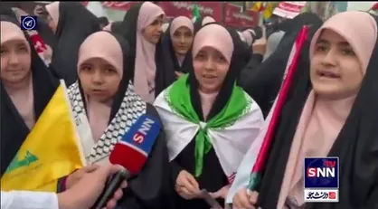 دانش آموزان در حاشیه راهپیمایی ۱۳ آبان: هیچ کس حق ندارد به خاک ما نفوذ کند
