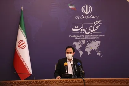 پیشرو بودن بدنه دانشجویی را حفظ کنید/ نباید کل کشور را منطقه آزاد کنیم