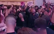 حال و هوای حرم امام حسین (ع) چند ساعت مانده به رسیدن پیکر رهبر شهید انقلاب به کربلا