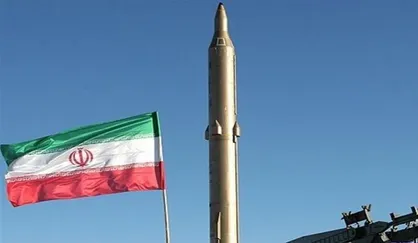 تفاوت زمین تا آسمان نگاه غرب و غربگرایان به برنامه موشکی ایران