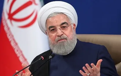 روحانی: دفترچه&zwnj;های بیمه باید حذف شود و خدمات الکترونیک جای آن را بگیرد