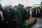 پیکر مرحوم آیت‌الله سید هادی سیستانی برادر مرجع عالی‌قدر سید علی سیستانی عصر امروز ۲۸ دی از مسجد امام حسن عسکری (ع) تا حرم حضرت فاطمه معصومه (س) تشییع شد.