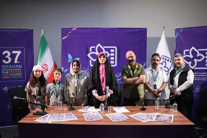 ۷۰ درصد &laquo;جادوی عروسک&zwnj;ها&raquo; جلوه&zwnj;های ویژه است/ آخرین رویارویی فیلمسازان و خبرنگاران نوجوانان در جشنواره