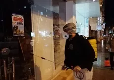 دانشجویان علوم پزشکی ایلام برخی از معابر این شهر را ضدعفونی کردند