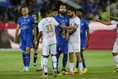 عدد 6 و 7 در پوستر چادرلو برای بازی مقابل استقلال حذف شد