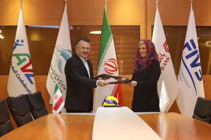 سرمربی تیم ملی والیبال زنان ایران معرفی شد
