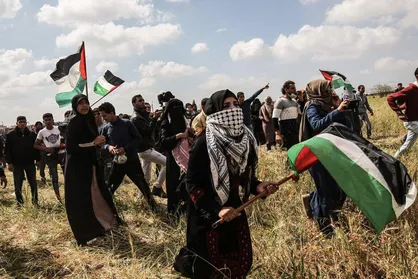 فیلم/ لحظه شلیک تک&zwnj;تیرانداز صهیونیست به سمت زن فلسطینی