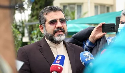 وزیر ارشاد: استقبال جامعه هنری موسیقیایی از جشنواره موسیقی فجر بیشتر از توقعم بود/ در تعامل با هنرمندان می&zwnj;خواهیم مشکلات را حل کنیم نه صورت مسئله را پاک کنیم+ فیلم