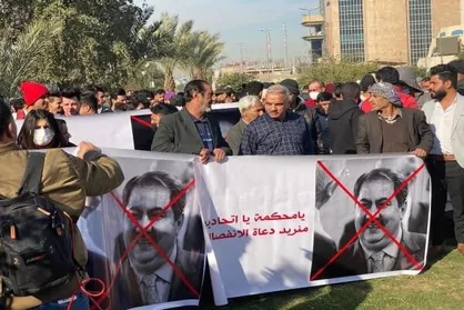 عراقی&zwnj;ها در اعتراض به نامزدی &laquo;زیباری&raquo; برای ریاست جمهوری تظاهرات کردند