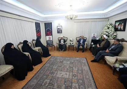 دیدار آملی&zwnj;لاریجانی با خانواده شهیدان سلامی و رشید