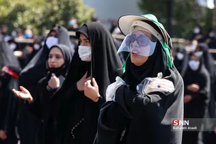 عزاداری ظهر عاشورا در میدان امام حسین (ع)