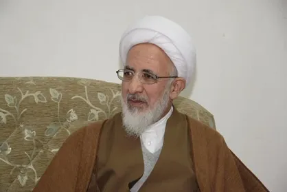 انقلاب با وجود اختلاس، ربا و حقوق&zwnj;های نجومی با خطر مواجه می&zwnj;شود/ با یک الله گفتن می&zwnj;توانیم امور را اصلاح کنیم