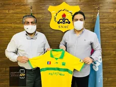 پیروانی مربی صنعت نفت شد