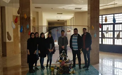 سفره هفت&zwnj;سین با استفاده از مواد بازیافتی در دانشگاه رازی کرمانشاه برپا شد