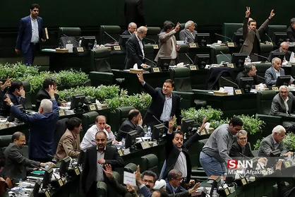 بسیج دانشجویی دانشگاه حکیم سبزواری نماینده موافق FATF را به مناظره دعوت کرد