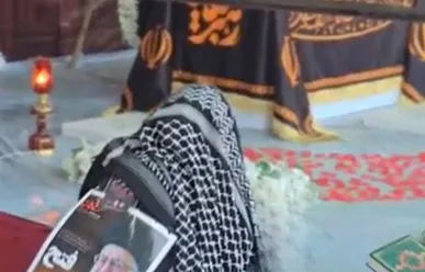 نماد دارالذکر و مقبره رهبر شهید در طریق الحسین اربعینی