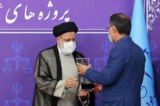 تقدیر رئیس قوه قضائیه از رئیس سازمان ثبت اسناد و املاک کشور به عنوان سازمان برتر در استفاده بهینه از فناوری اطلاعات