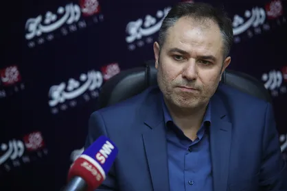 وثوقی: ایران در بازار تجارت&zwnj;جهانی مغازه&zwnj; چهارنبش دارد / دارو تولید می&zwnj;کنیم اما توان فروش به همسایگان را نداریم!