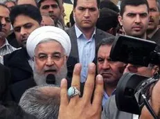 روحانی از روستای چم‌مهر بازدید کرد