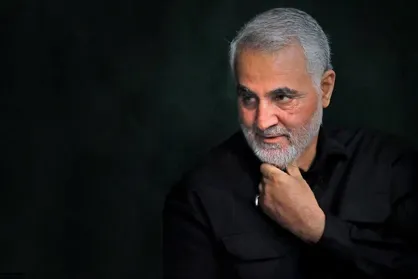 واقعی&zwnj;ترین شعار جانم فدای ایران؛ بازخوانی دست&zwnj;نوشته حاج قاسم در اوج نبرد سوریه / از &laquo;بوکمال&raquo; تا &laquo;تهران&raquo;؛ چرا حاج قاسم در اوج جنگ نگران &laquo;تجارتخانه&zwnj;های ایران&raquo; بود؟ + تصویر متن
