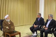 دیدار رئیس سازمان انرژی اتمی‌ با مراجع تقلید قم/ آیت‌الله جوادی آملی: نباید ملتی ضعیف و تابع باشیم