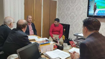 نشست گروه آنالیز داوری ظهر امروز با حضور مهدی تاج برگزار شد