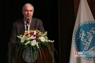 دکتر غفاری معاون فرهنگی اجتماعی وزارت علوم در اختتامیه یازدهمین جشنواره نشریات دانشجویی تیتر ۱۱