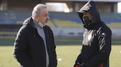 رضا درویش: یحیی گل محمدی هنوز لیست خرید یا مازاد نداده است