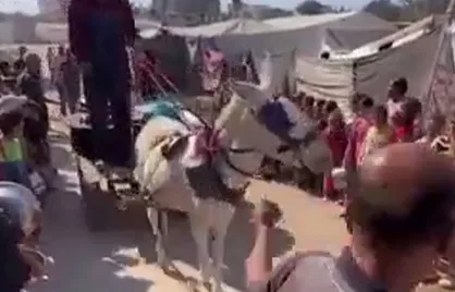کودکان گرسنه غزه در صف غذا