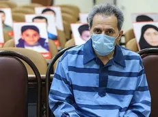 خانواده شهدای انفجار حسینیه شیراز خواستار اشد مجازات «شارمهد» شدند