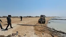 انهدام خط لوله انتقال سوخت قاچاق در سواحل بندرلنگه