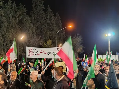 فریاد عدالت&zwnj;خواهی دانشجویان فارس؛ تجمع گسترده دانشگاهیان در محکومیت تجاوز آمریکا+ فیلم