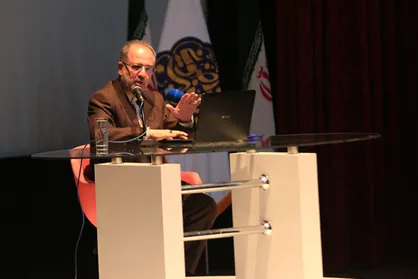 وضع اقتصادی آمریکا و انتخابات پیش رو اجازه ریسک جنگ را نمی&zwnj;دهد / عده&zwnj;ای در داخل، قدرت ایران را باور نکرده&lrm;اند