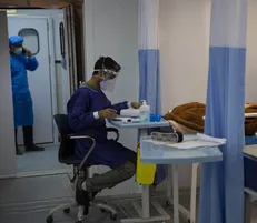 خدمت رسانی بیمارستان احسان ستاد اجرایی فرمان امام در طریق نجف به کربلا