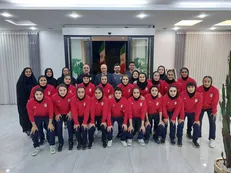دیدار مهدی تاج با تیم ملی فوتسال بانوان