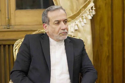 عراقچی: آتش زدن۵۳ مسجد واقعا عجیب بود/ هیچ ایرانی این کار را نمی&zwnj;کند + فیلم