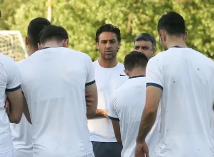 تأکید مجیدی به بازیکنان استقلال: کسی حق ندارد درباره دربی صحبت کند