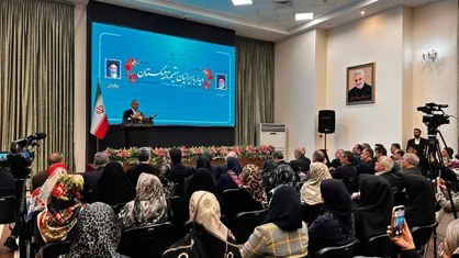 پزشکیان: حضور ایرانیان در تاجیکستان نقطه قوت و محل اتکایی برای گسترش تعاملات بخش&zwnj;های دولتی و خصوصی است