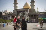 خانواده در سایه سار حرم