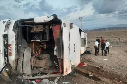 واژگونی اتوبوس در جاده پارس&zwnj;آباد-مشگین&zwnj;شهر ۱۹ مصدوم داشت