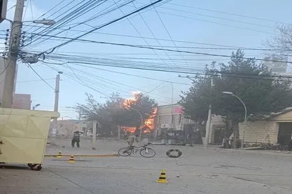 ده&zwnj;ها کشته و زخمی بر اثر انفجار در یک پایگاه نظامی بولیوی