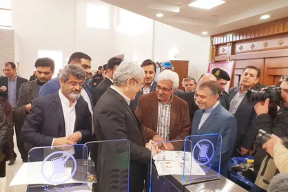 سورنا ستاری از پارک علم و فناوری قزوین بازدید کرد