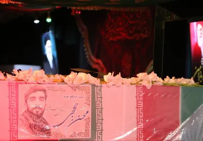 لحظه به لحظه با پیکر مطهر &laquo;شهید حججی&raquo;/ پناهیان: قسم به پیکر بی&zwnj;سر شهید حججی، سرهای سردمداران رژیم صهیونیستی را از بدن جدا می&zwnj;کنیم