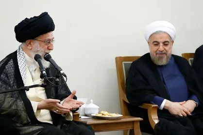 فیلم/ دستور رهبر انقلاب به رئیس&zwnj;جمهور درخصوص پیگیری نابسامانی&zwnj;های ارز و سکه