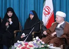 ادامه حاشیه سازی فرزندان برای مرحوم هاشمی حتی پس از وفات/ فائزه هاشمی و پروژه رادیو اکتیو برای پدر