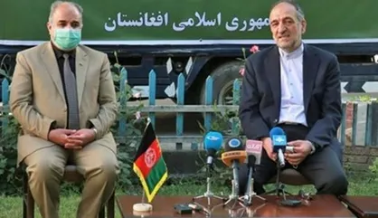 اهدای کمک ۱۱ تنی تجهیزات پزشکی ایران به افغانستان