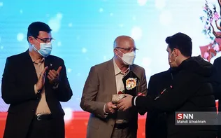 منن