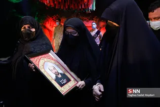 وداع با پیکر شهید مدافع حرم عین‌الله مصطفایی