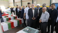 حضور وزیر بهداشت در معراج شهدای لامرد؛ ادای احترام به ۲۱ شهید جنایت موشکی