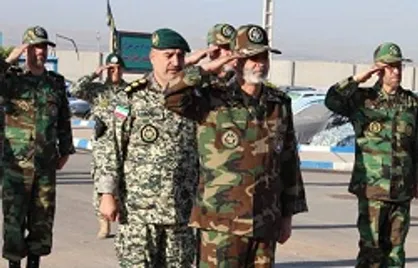 بازدید فرمانده آجا از تیپ ۳۲۱ متحرک هجومی نزاجا